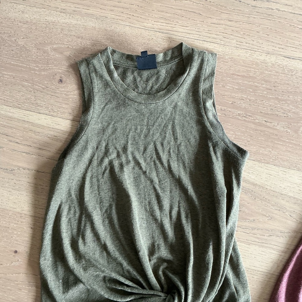 Bobeau Green Tie Front Sleeveless Tank Top